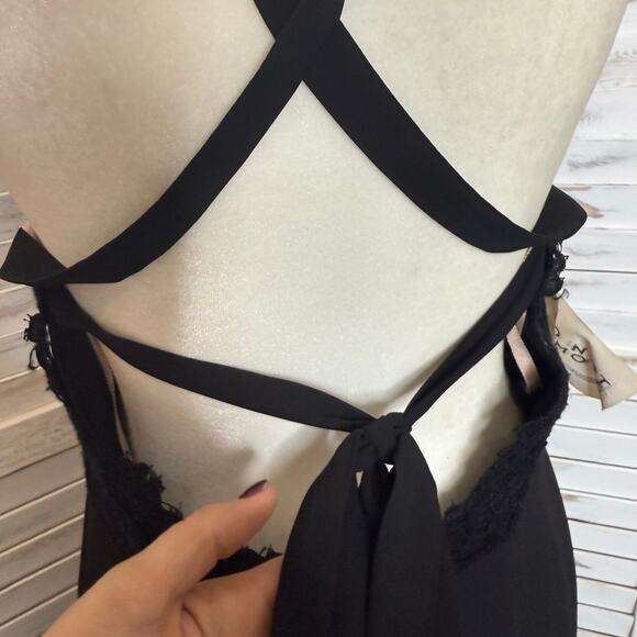 FAME and PARTNERS NWT Women's Size 10 Black Back Lace Tulip Maxi Sexy Gown Event - Picture 13 of 16